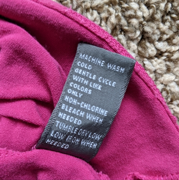 MAKE OFFER: Josephine Chaus Fuschia Pink Gathered Tank Blouse - Picture 16 of 16